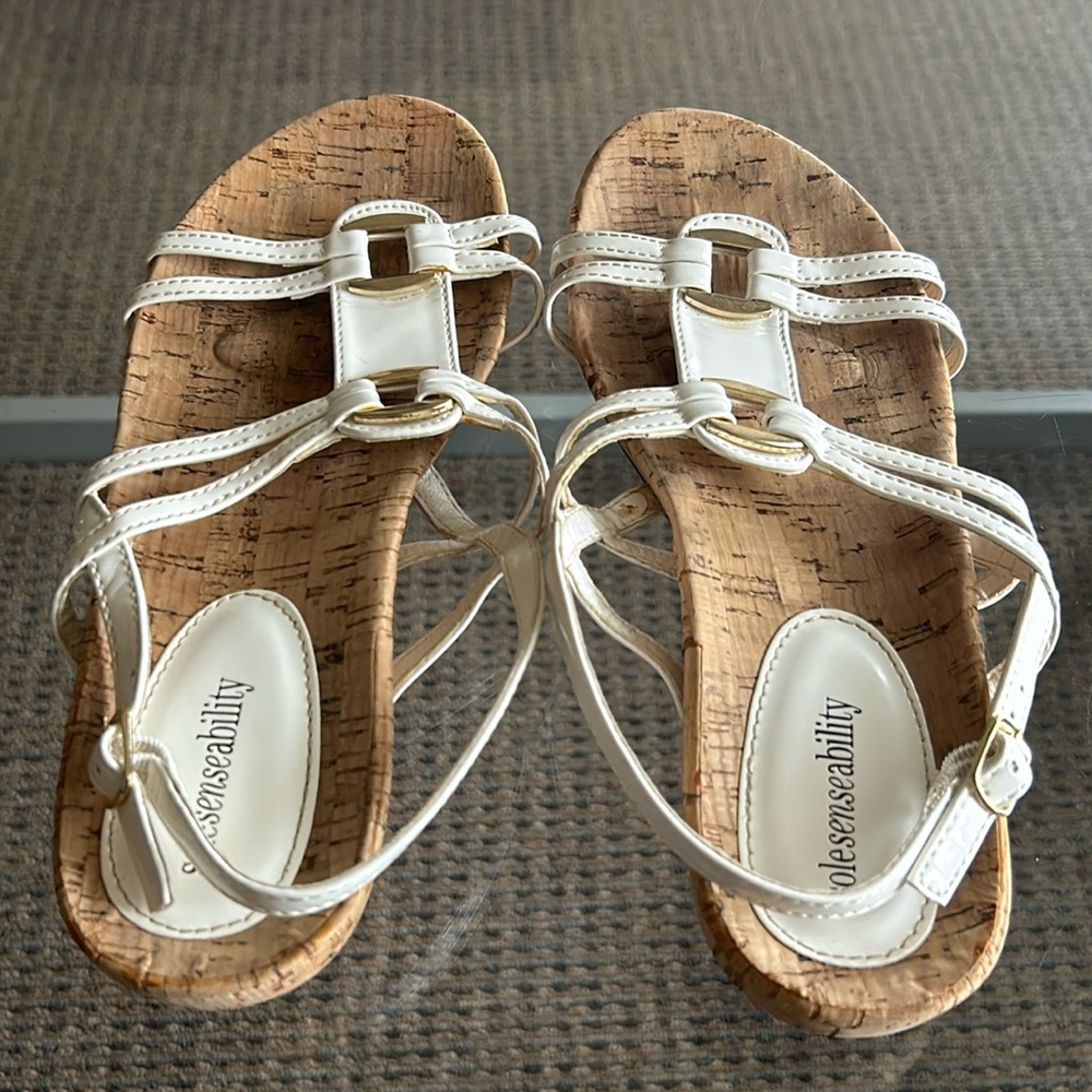 Solesenseability Strappy sandals